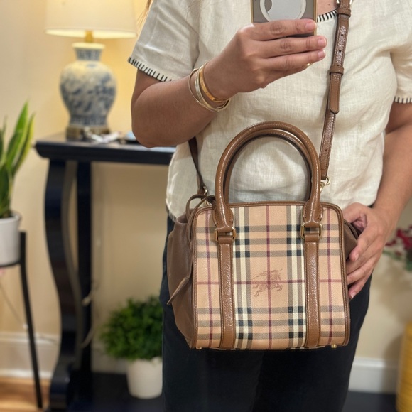 S O L D‼️Burberry Two Way Draw String Bag - Picture 15 of 16